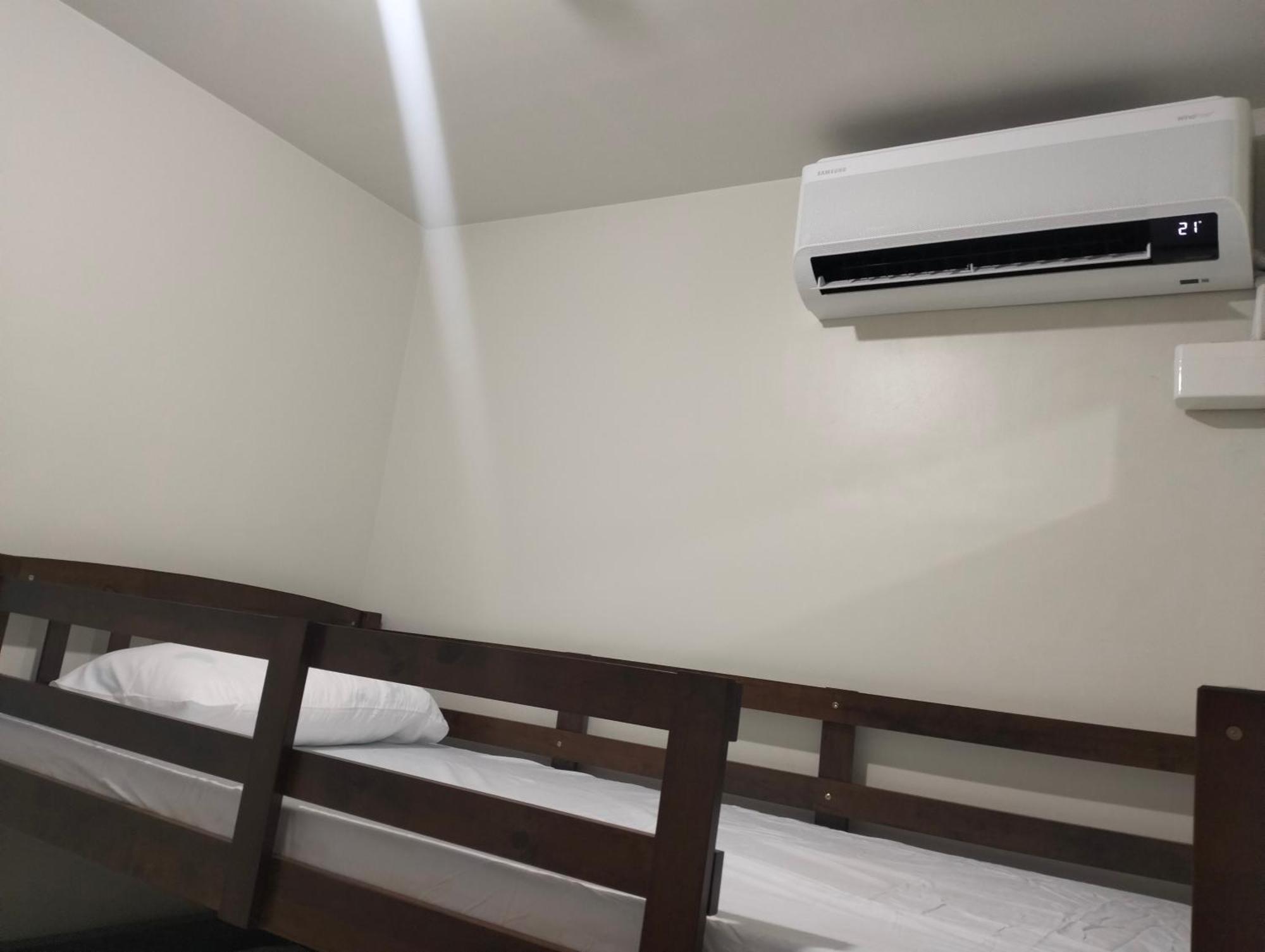 Shore 3 Residences, Tower 2 * Pasay